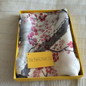 NIB The Pretty Pash Co. Red Blossom Pattern Silk Scarf